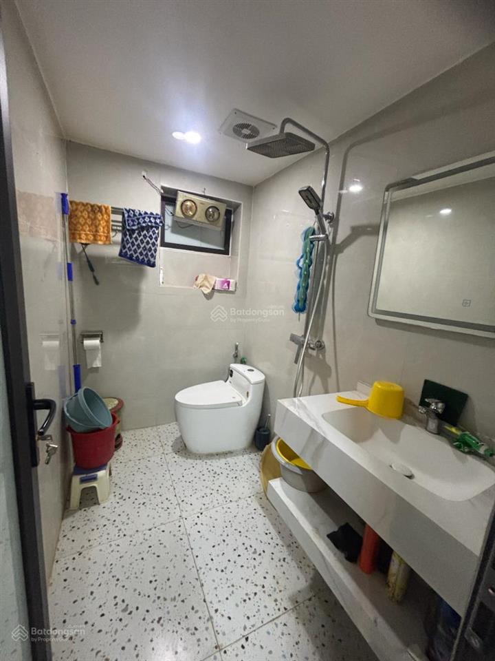 Tầng 2 tập thể lý nam đế  sổ đỏ chính chủ  75m2 3 ngủ, ngõ ô tô  tặng nội thất  nhỉnh 4 tỷ