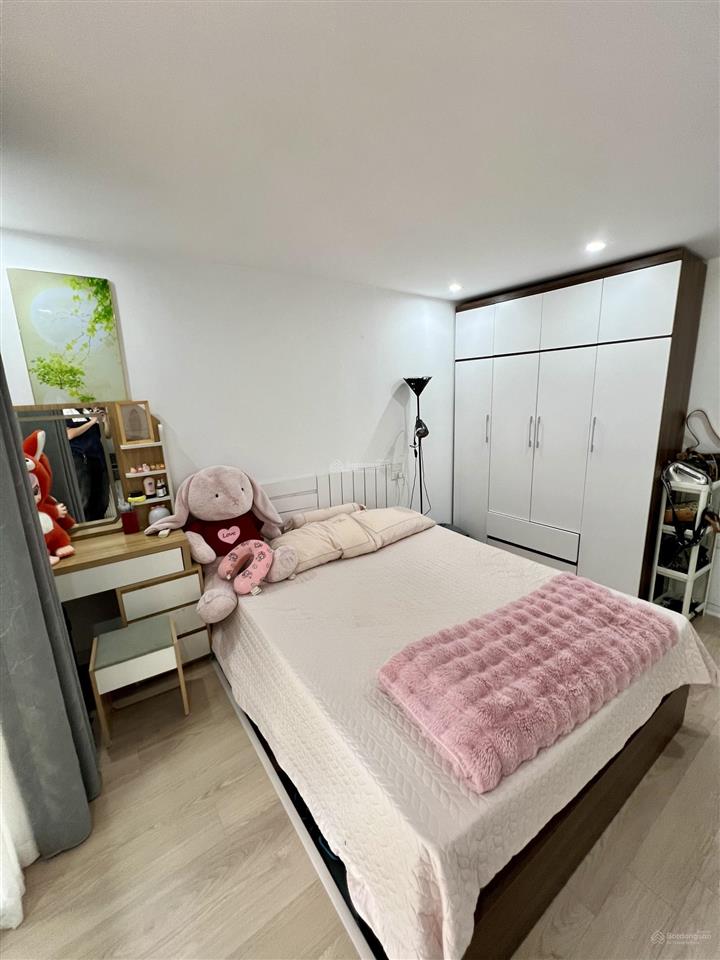 Tầng 3 căn hộ nguyễn chí thanh, sổ đỏ cc 65m 2 ngủ, nhà thoáng full nội thất  sân xe  nhỉnh 3t