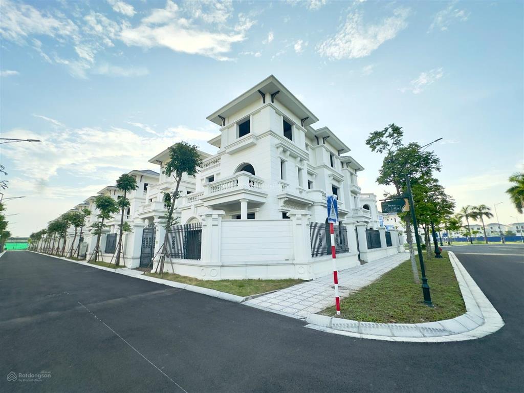 Bán biệt thự vườn cam song lập góc 294m2 | view hồ điều hòa | gần cổng dự án