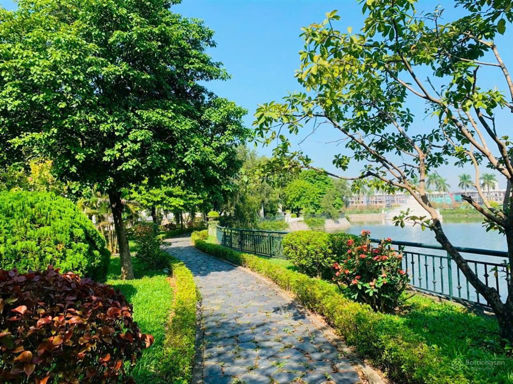 Bán biệt thự vườn cam song lập góc 294m2 | view hồ điều hòa | gần cổng dự án