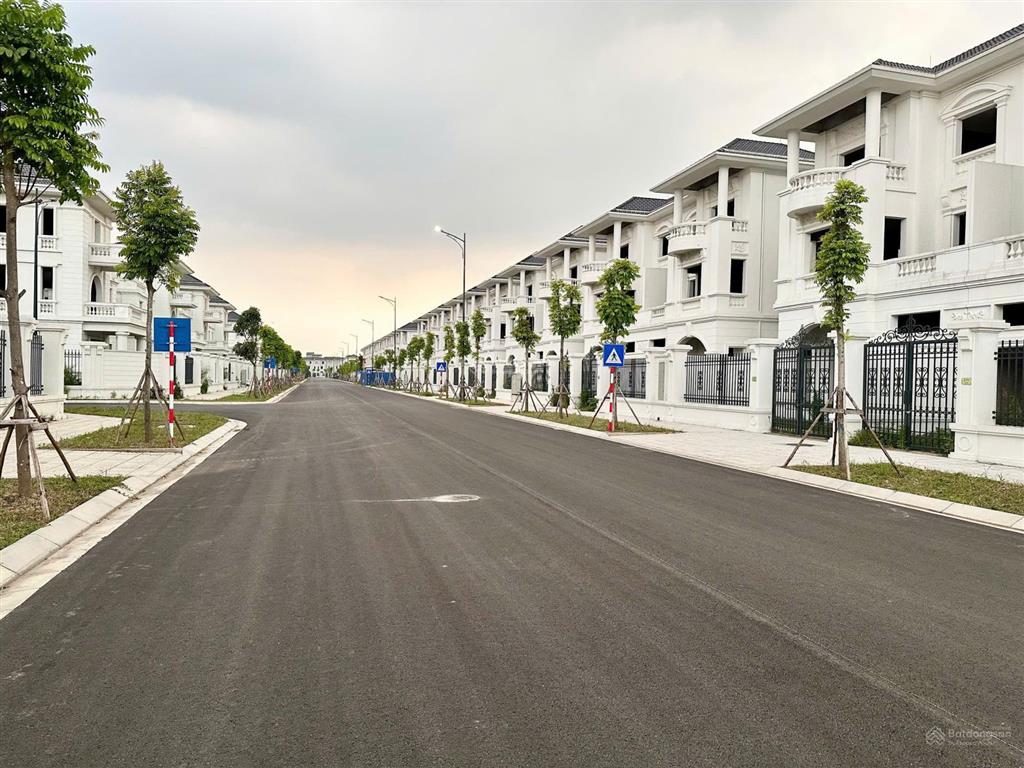 Bán căn biệt thự song lập 202m2 trục chính kđt vườn cam | giá tốt trong dãy