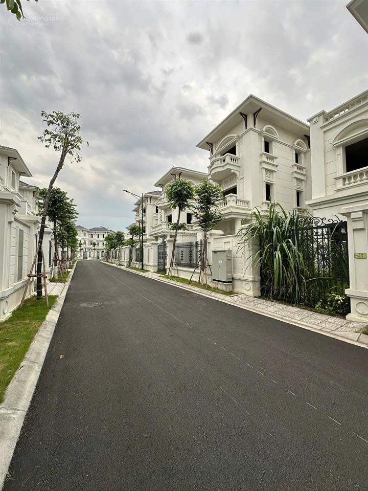 Bán căn biệt thự song lập gần bể bơi tại kđt vườn cam, 32,3 tỷ, 262 m2 thiết kế xây 3 tầng