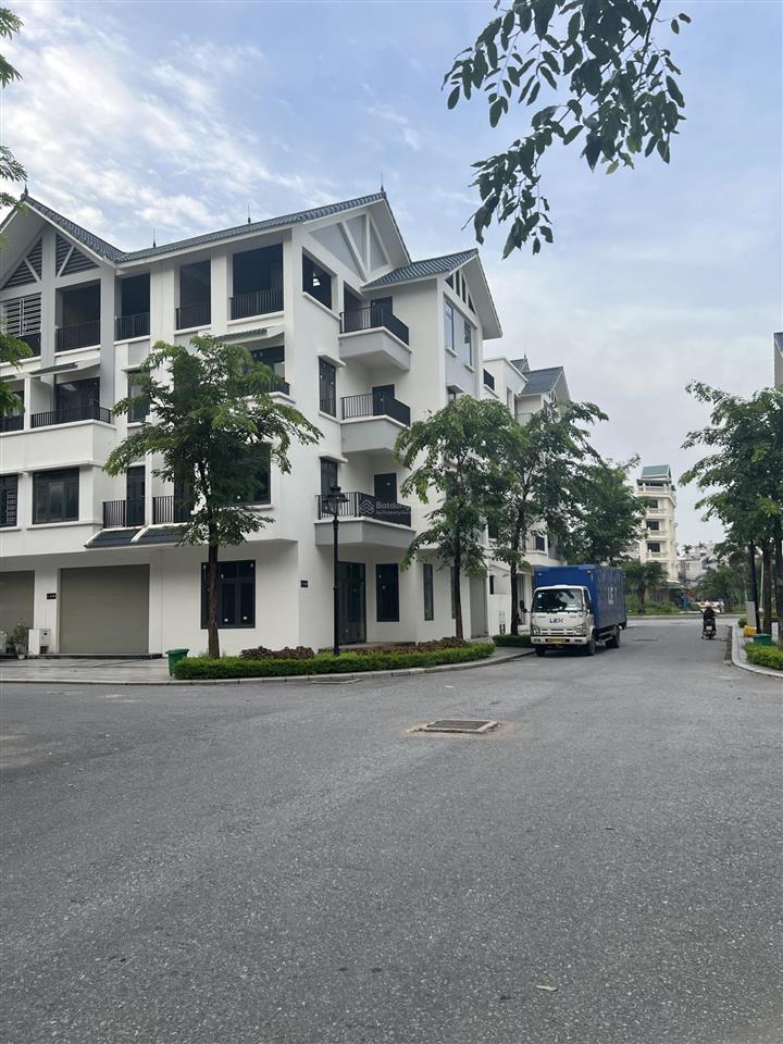 Bán căn liền kề góc hinode royal park  100m  2 mặt tiền  view vườn hoa