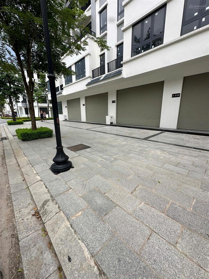 Bán liền kề hinode royal park  12,9 tỷ | 4 tầng | mặt tiền 5m | đường trục chính