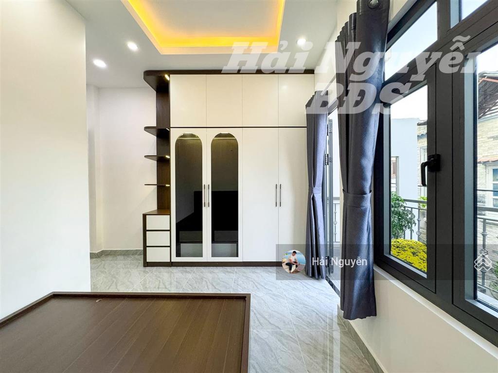 Nhà 3 lầu hẻm thẳng 1 sẹc đường trần xuân soạn, p. tân hưng  q7