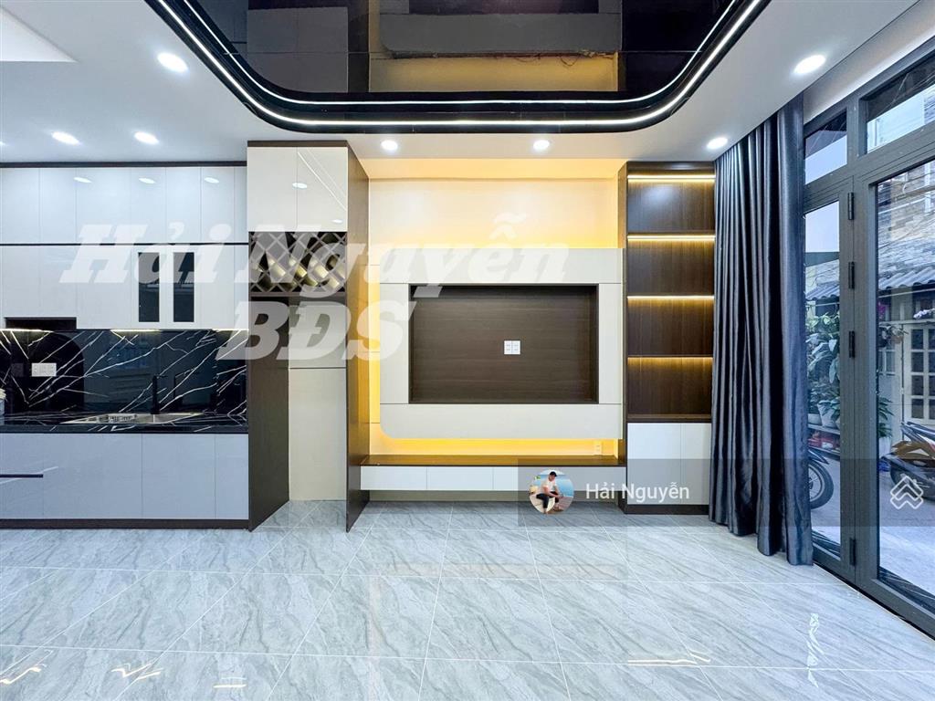 Nhà 3 lầu hẻm thẳng 1 sẹc đường trần xuân soạn, p. tân hưng  q7