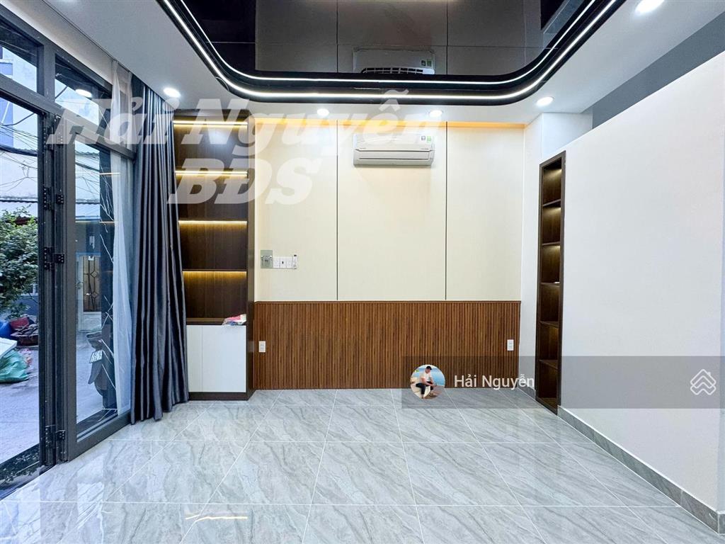 Nhà 3 lầu hẻm thẳng 1 sẹc đường trần xuân soạn, p. tân hưng  q7