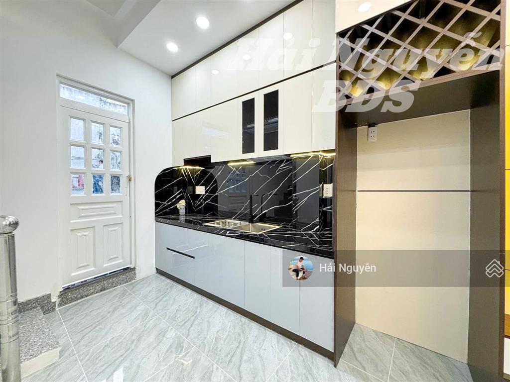 Nhà 3 lầu hẻm thẳng 1 sẹc đường trần xuân soạn, p. tân hưng  q7