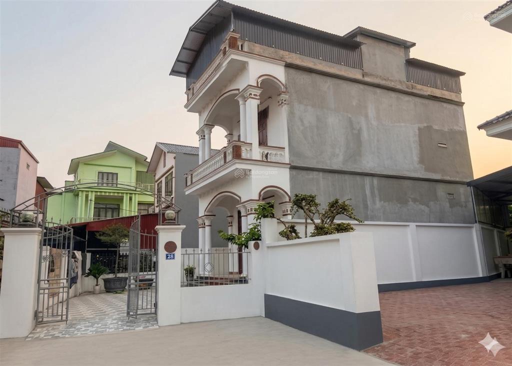 Bán nhà 216m2 sát ecopark, ngõ thông ô tô tránh, giá nhỉnh 11 tỷ