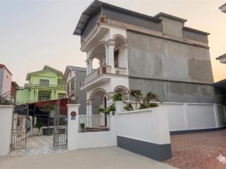 Bán nhà 216m2 sát ecopark, ngõ thông ô tô tránh, giá nhỉnh 11 tỷ