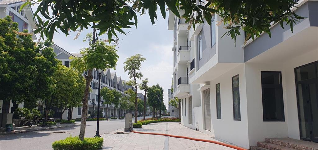 Cần bán gấp biệt thự liền kề di trạch dt 186m2 đường trước nhà 35m lô góc đẹp nhất khu 0988 663 ***