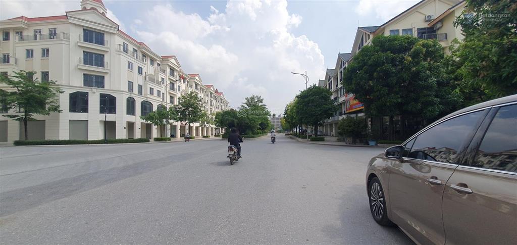 Cần bán gấp biệt thự liền kề di trạch dt 186m2 đường trước nhà 35m lô góc đẹp nhất khu 0988 663 ***