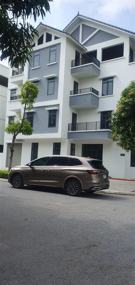 Cần bán gấp biệt thự liền kề di trạch dt 186m2 đường trước nhà 35m lô góc đẹp nhất khu 0988 663 ***