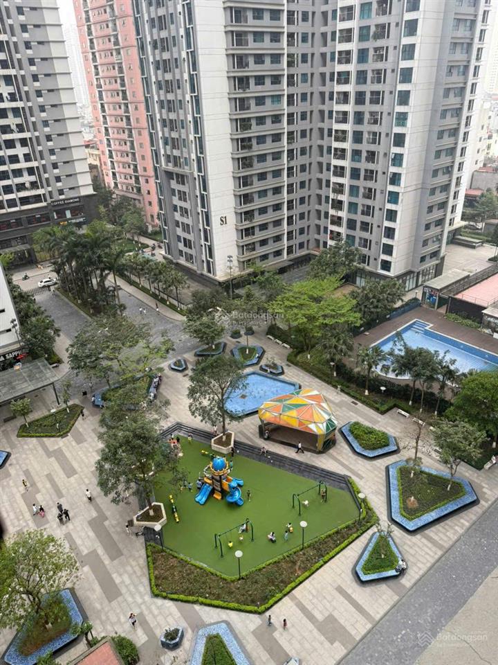 Gia đình em cần cho thuê căn 3 ngủ gold mark city nhà sẵn đồ cơ bản 12tr, full đồ 14tr