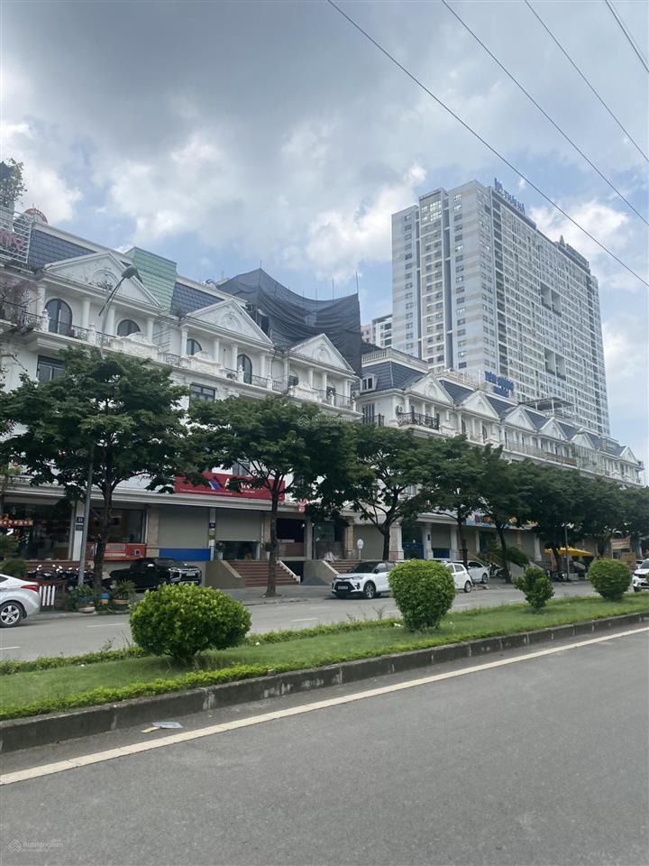 Bán biệt thự liền kề khu tp giao lưu 128m2 nhà 6 tầng  mặt tiền 8m  đường rộng 40m ngay pvđ