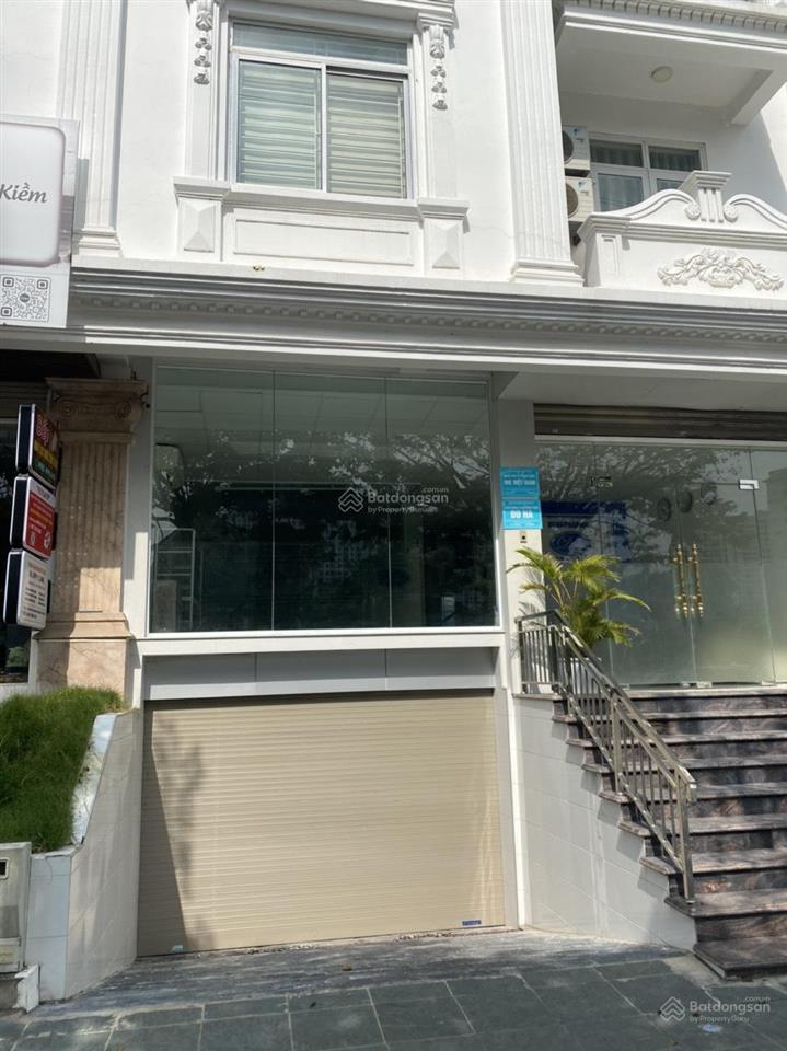 Bán biệt thự liền kề khu tp giao lưu 128m2 nhà 6 tầng  mặt tiền 8m  đường rộng 40m ngay pvđ