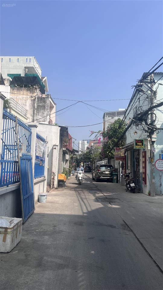 Bán biệt thự quận 7 300m2  ngang 10  3tầng p tân phú sau lưng là pmh  giá thoả thuận