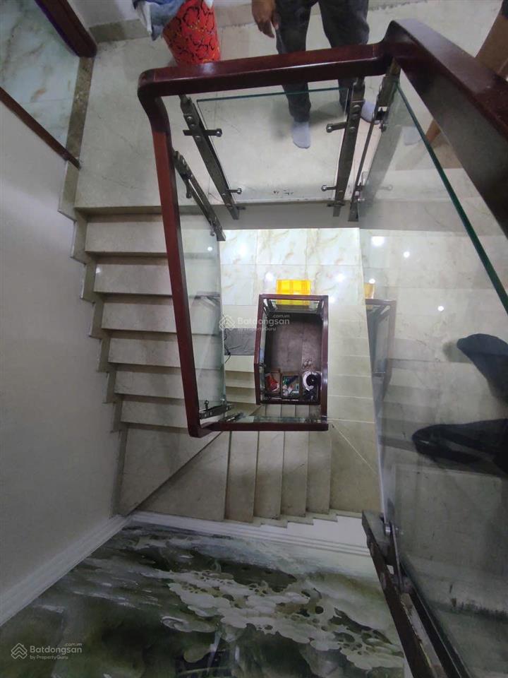 Bán gấp biệt thự p. tân phong quận 7  ngang 7m  hầm để ô tô  dtcn 126m2  hoàn công đủ  28tỷ tl