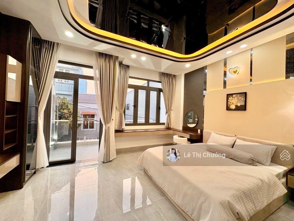 Bán nhà quận 4, bến vân đồn, 82m2, 4tầng, ngang 4.7 hiện hữu, 11 tỷ nhỉnh