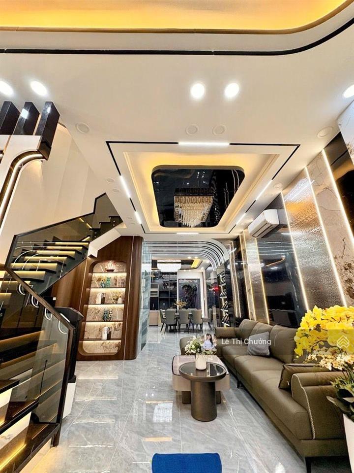 Bán nhà quận 4, bến vân đồn, 82m2, 4tầng, ngang 4.7 hiện hữu, 11 tỷ nhỉnh