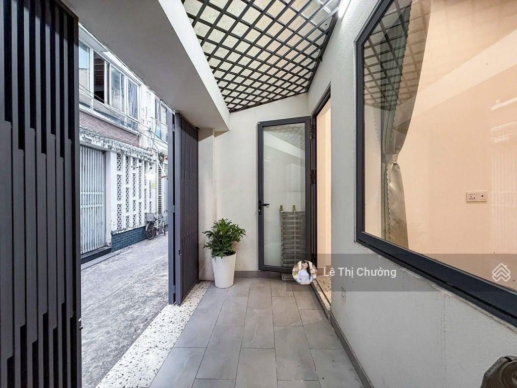 Bán nhà quận 4, bến vân đồn, 82m2, 4tầng, ngang 4.7 hiện hữu, 11 tỷ nhỉnh