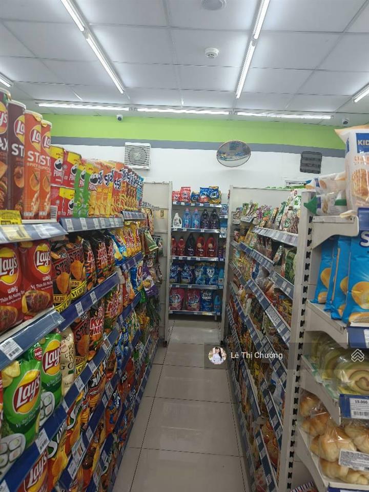 Lô góc 2 mặt tiền quận 4, đường 25m, sát công viên 220m2, ngang 14m, dòng tiền 1.8 tỷ, 106.9 tỷ tl