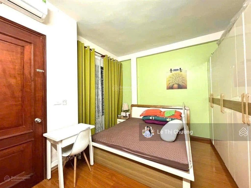 110m2, ngang 5 dài 23m, 2 tầng đúc ô tô đổ cửa tôn thuyết quận 4, 11 tỷ