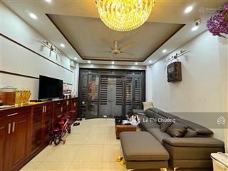 110m2, ngang 5 dài 23m, 2tầng đúc ô tô đổ cửa tôn t thuyết quận 4, 11 tỷ