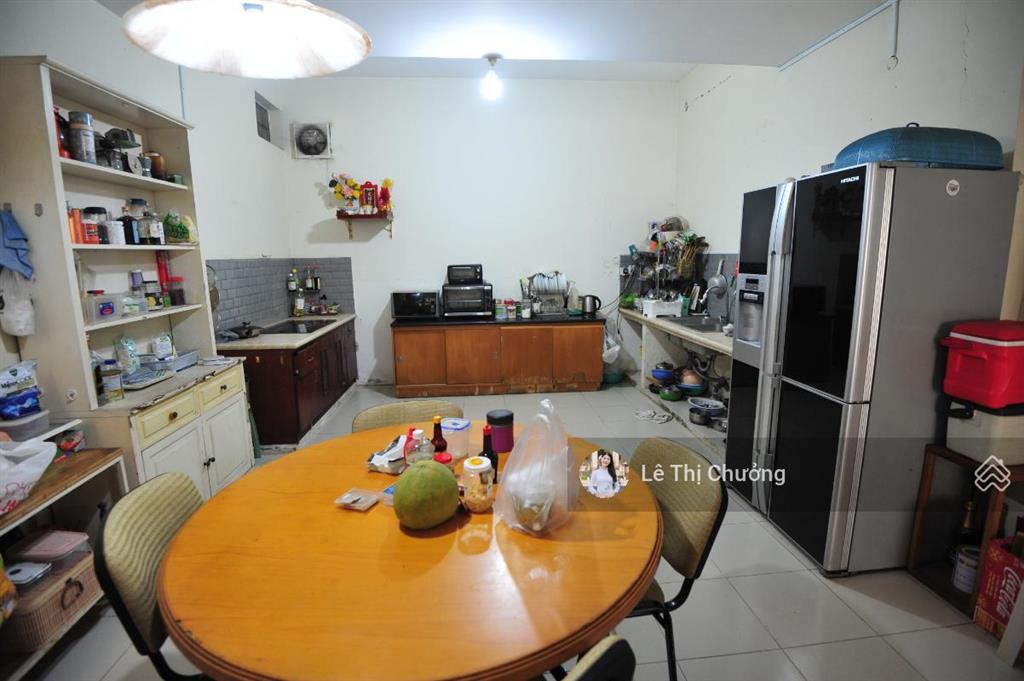 110m2, ngang 5 dài 23m, 2 tầng đúc ô tô đổ cửa tôn thuyết quận 4, 11 tỷ