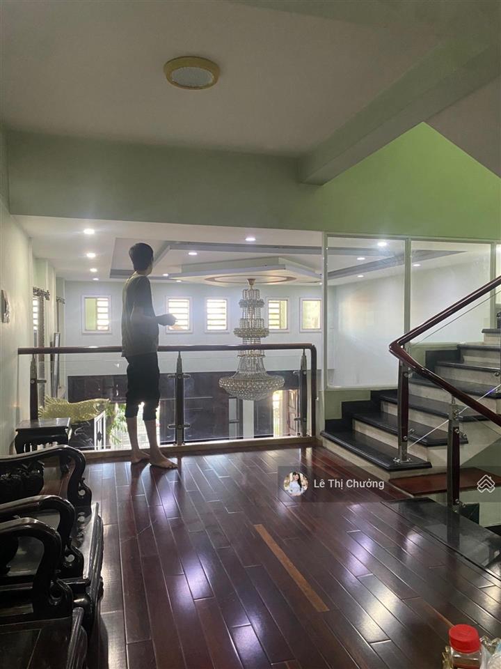 136m2, ngang to 7m, nở hậu, dài 20m, 3 tầng, xe hơi, kế vinhomes trần trọng cung quận 7, 12 tỷ nhíc