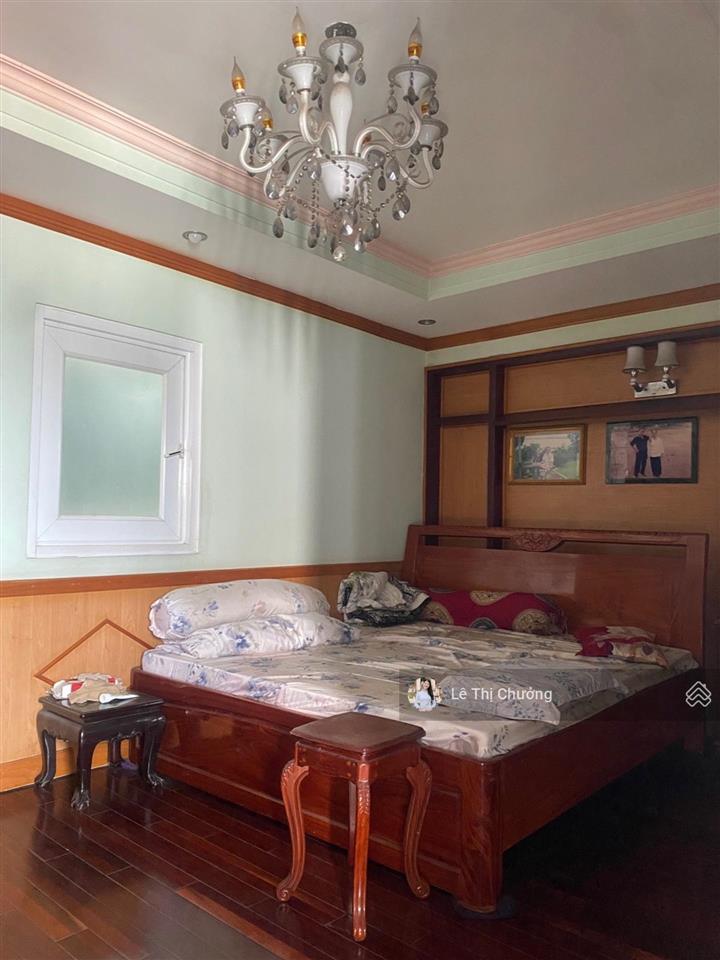 136m2, ngang to 7m, nở hậu, dài 20m, 3 tầng, xe hơi, kế vinhomes trần trọng cung quận 7, 12 tỷ nhíc
