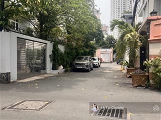 136m2, ngang to 7m, nở hậu, dài 20m, 3 tầng, xe hơi, kế vinhomes trần trọng cung quận 7, 12 tỷ nhíc