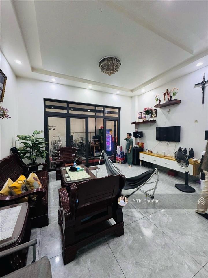 Bán nhà p tân hưng, quận 7, 50m2, 5x10m, nở hậu, 3 mặt tiền, 2 tầng kiên cố, sát lotte, 4.29 tỷ