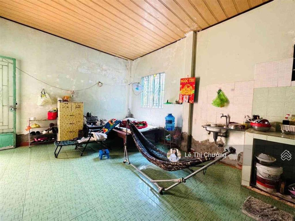 Chỉ hơn 30tr/1m2 nhà cấp 4, quận 7, cn 167m2, ngang to 10m dài 26m nở hậu 14m, hiếm sát hoàng q v