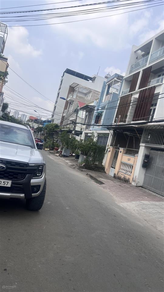 Bán nhà mặt tiền đs quận 7, sát chợ tân mỹ  4 tầng  thang máy, ngang 4m