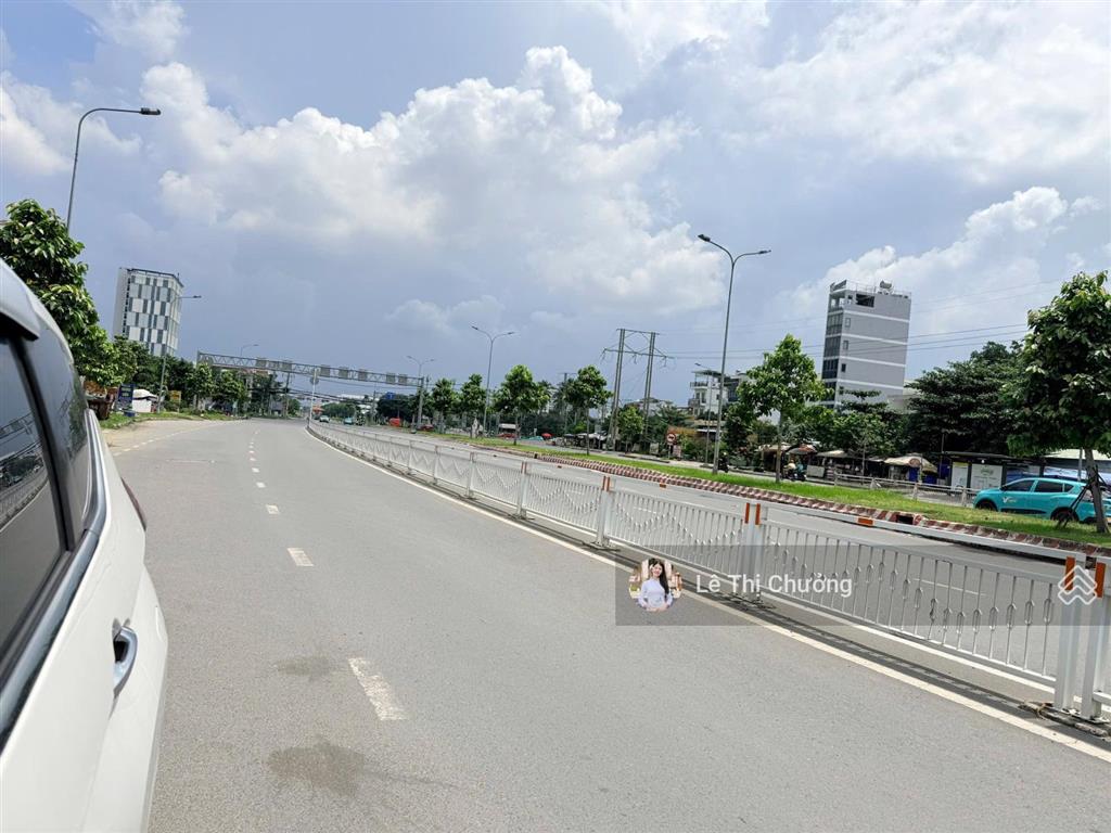 Bán nhà mt đại lộ nguyễn văn linh 180m2, ngang to hiếm 6x30, 15 phòng, sát kcx tân thuận quận 7