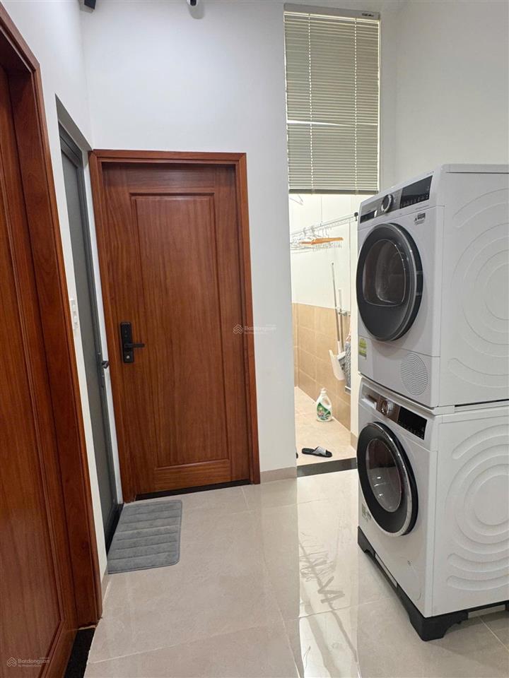 Nhà 2 tầng mặt tiền đường kinh doanh gần chợ bình tân nha trang  97,5 m2  11,5 tỷ