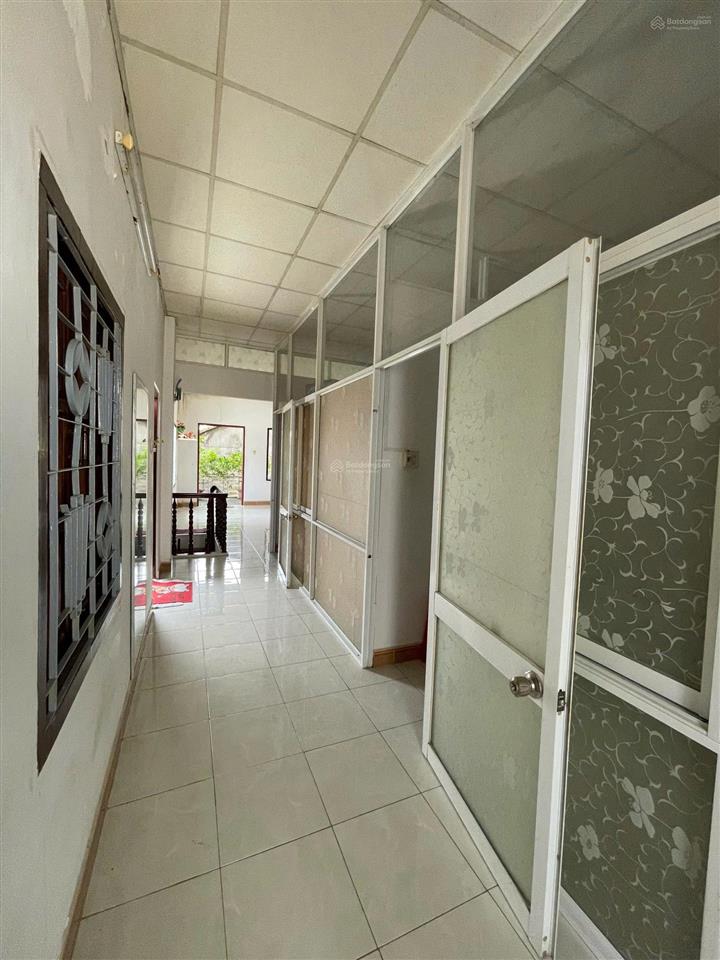 Cần bán gấp nhà 2 tầng gần biển gần trung tâm tp hẻm xe máy 103.7 m2 chỉ 2,5 tỷ