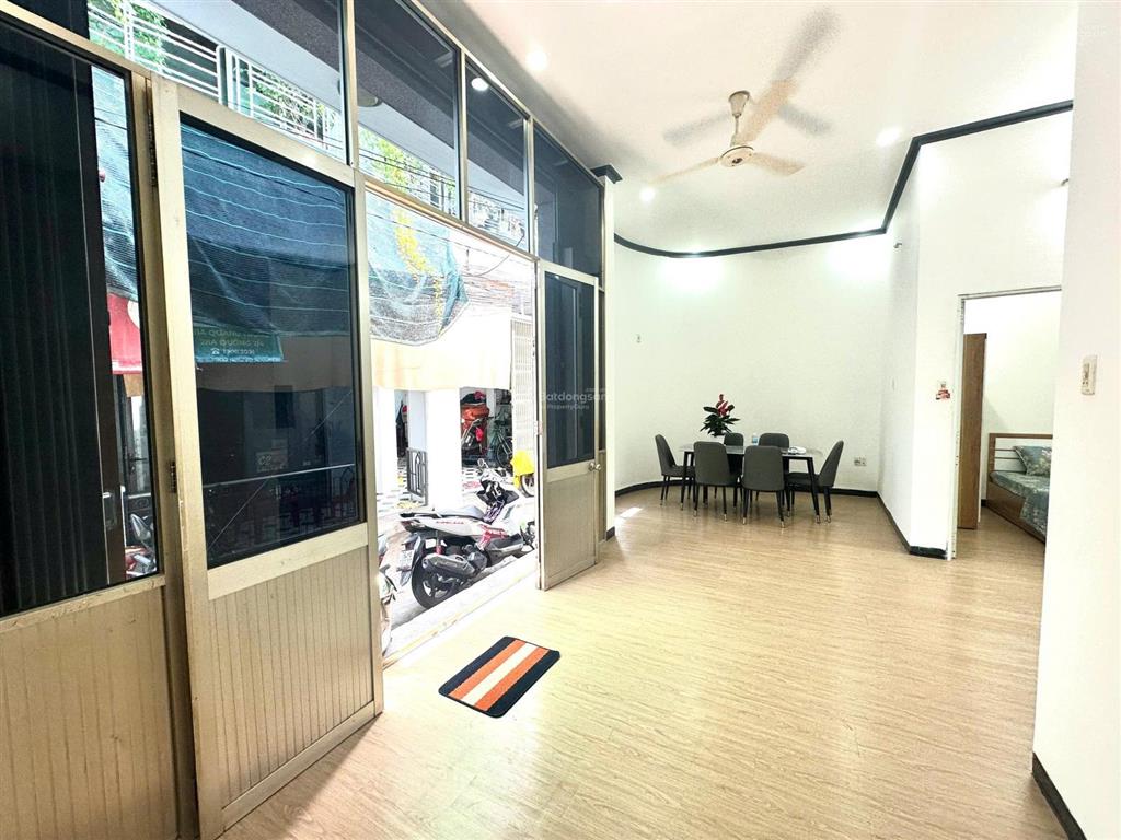 Nhà hẻm trung tâm nha trang  gần biển  chỉ 2 tỷ 950 triệu !!