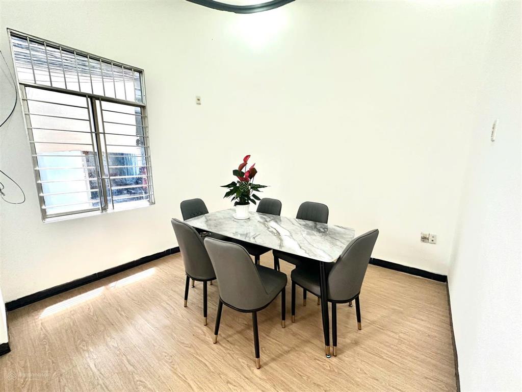 Nhà hẻm trung tâm nha trang  gần biển  chỉ 2 tỷ 950 triệu !!