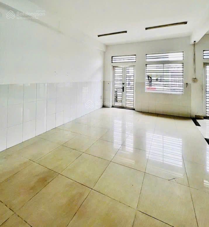 Bán nhà 3 tầng btct bình tân  200m2  10x20  chỉ 16.2 tỷ  hẻm 6m thông  giáp khu tên lửa