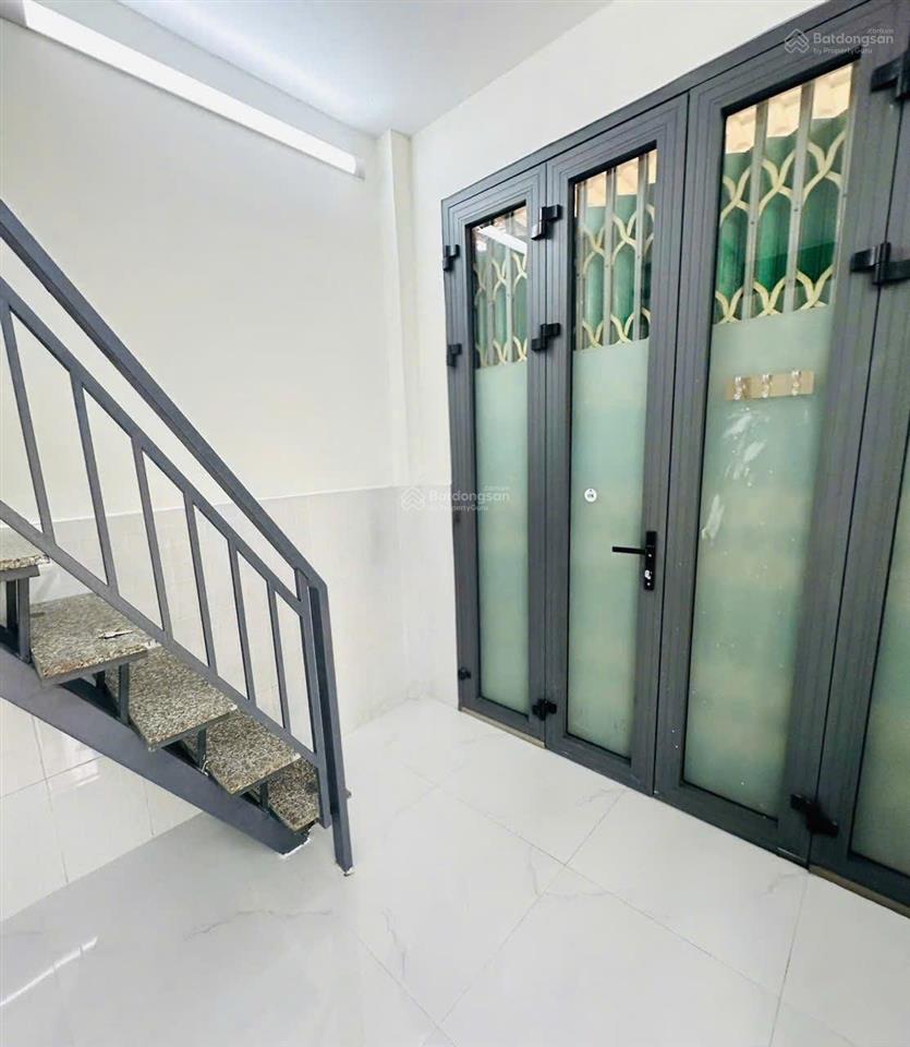 2 tầng nở hậu  hẻm xe hơi thông  âu cơ  15m2  2.29 tỷ  2pn 1wc ban công  hoàn công  tân phú