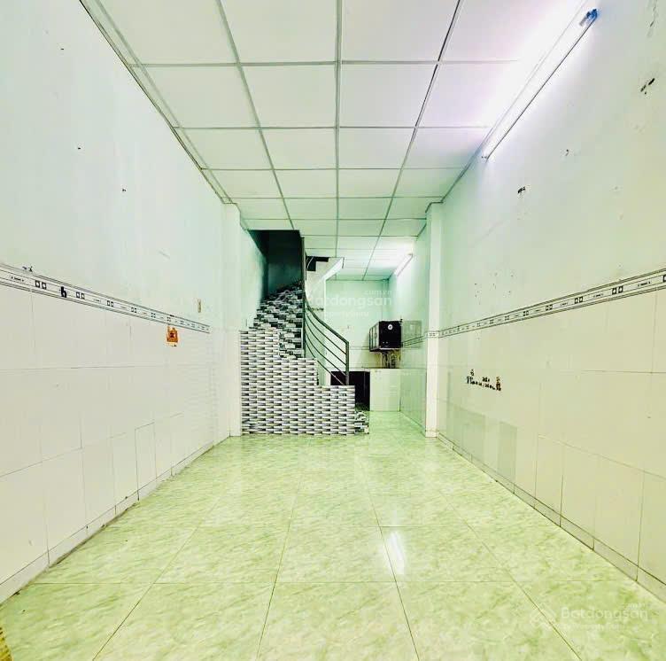 Bán nhà nở hậu 24m2  2pn 2wc ban công  2.768 tỷ  luỹ bán bích  quận tân phú  hoàn công đầy đủ