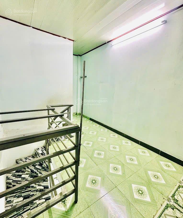 Bán nhà nở hậu 24m2  2pn 2wc ban công  2.768 tỷ  luỹ bán bích  quận tân phú  hoàn công đầy đủ