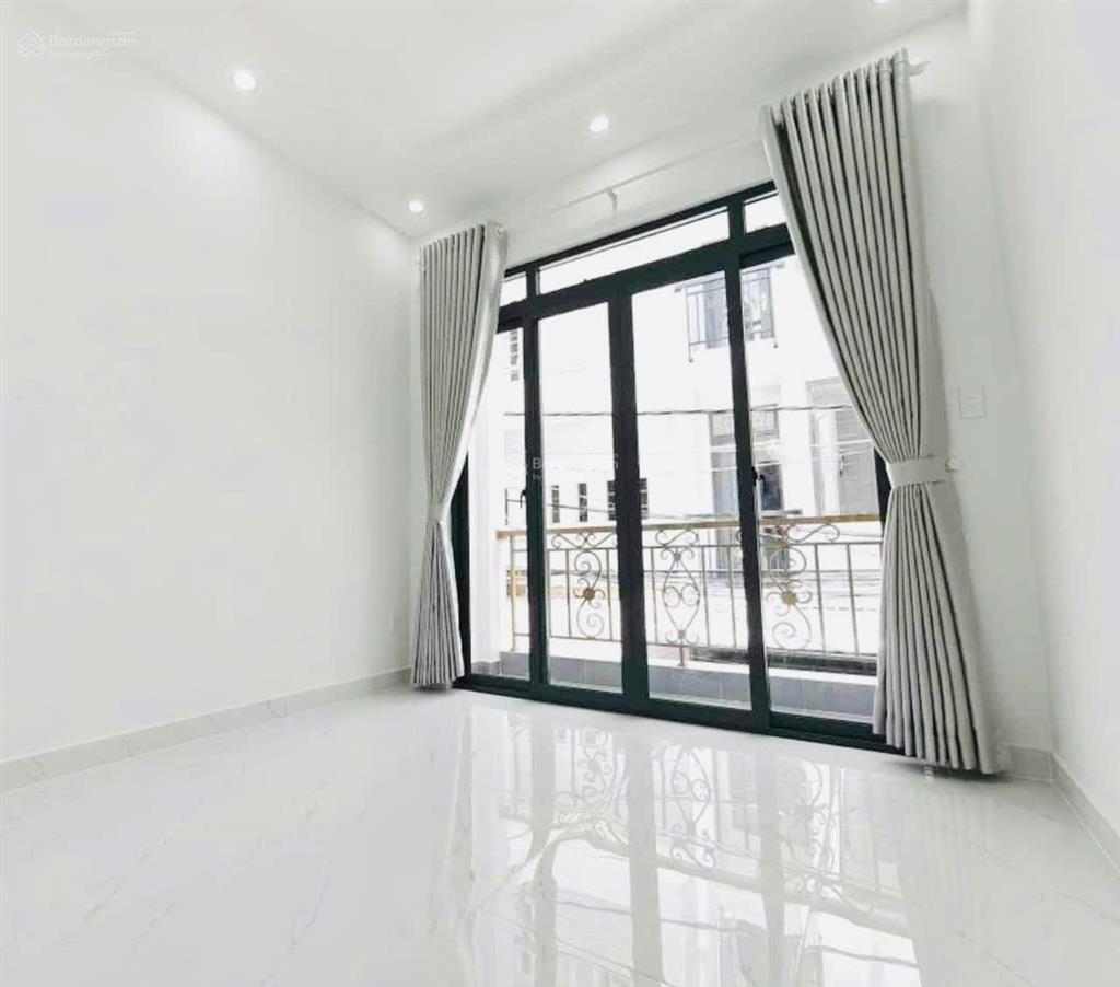 2 tầng tân phú  2pn 2wc ban công  hoàn công  chỉ 3.x tỷ  hẻm 3m thông tứ tung  phú thọ hoà