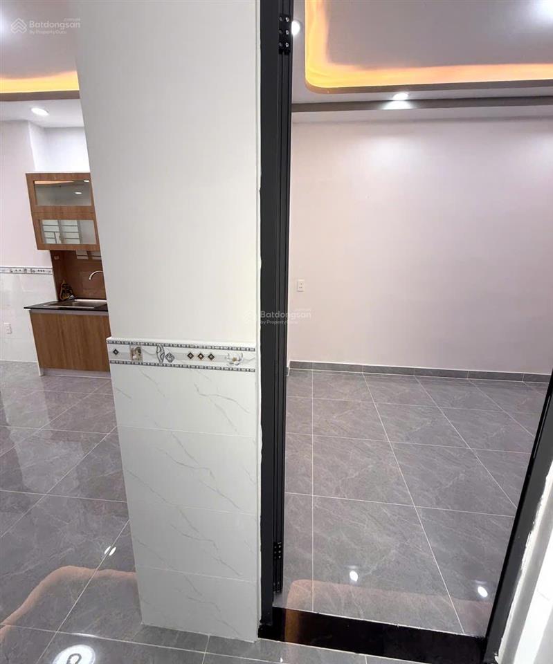Có pn trệt  2 tầng bình tân  3pn 3wc ban công  hẻm xe hơi 4m  tỉnh lộ 10  5,35 tỷ  hoàn công