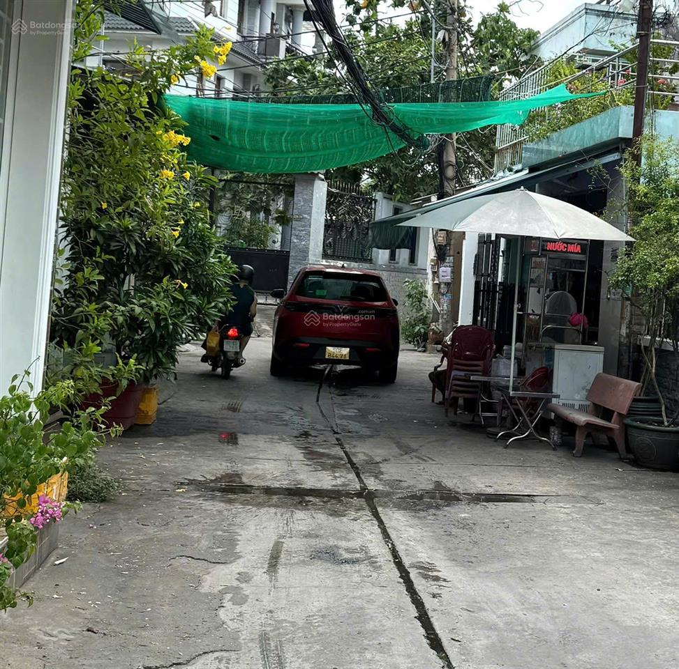Có pn trệt  2 tầng bình tân  3pn 3wc ban công  hẻm xe hơi 4m  tỉnh lộ 10  5,35 tỷ  hoàn công