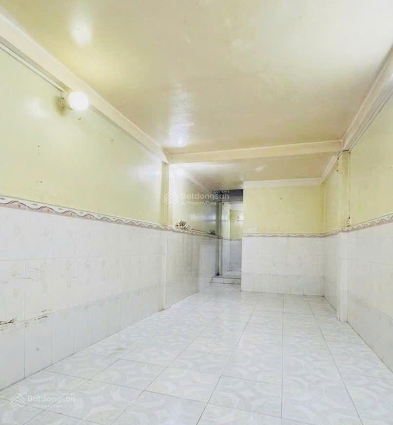 Nhà 3 tầng btct  nở hậu  3 phòng ngủ  hoàn công  tháp mười q6  3,1 tỷ  giáp q5 & q11
