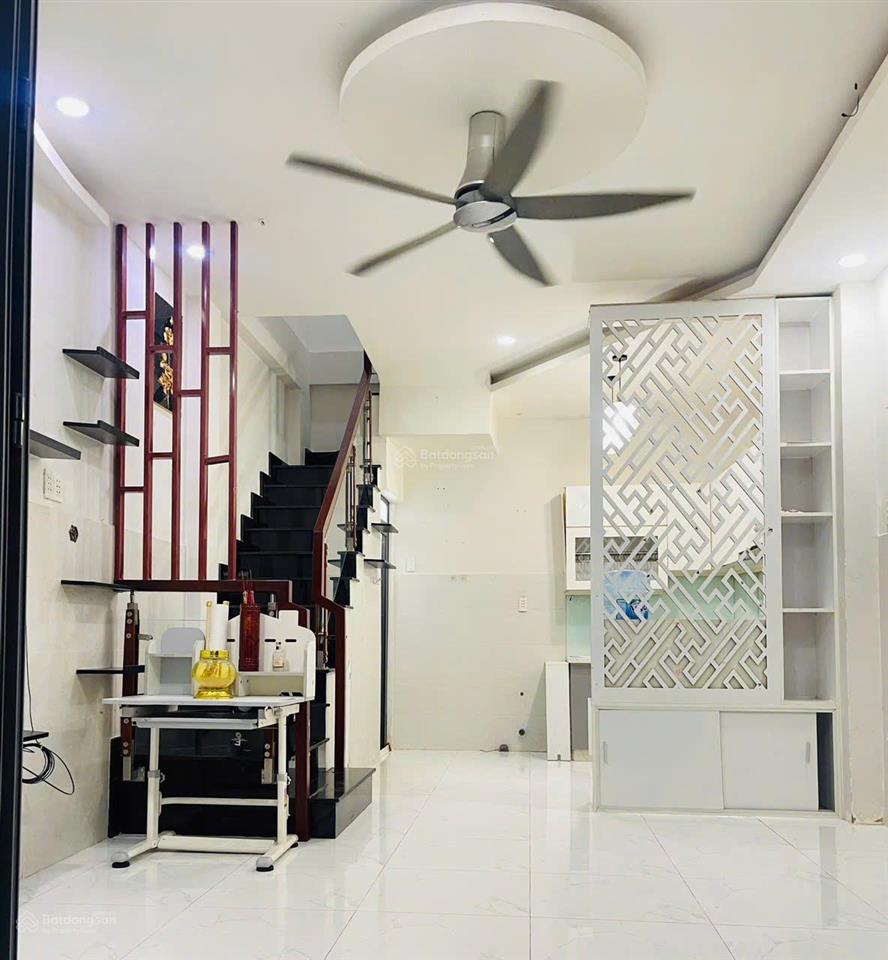 Nhà 2 tầng btct bình tân  2pn 2wc ban công  28m2  4x7  3.68 tỷ  hẻm 4m thông  hoàn công