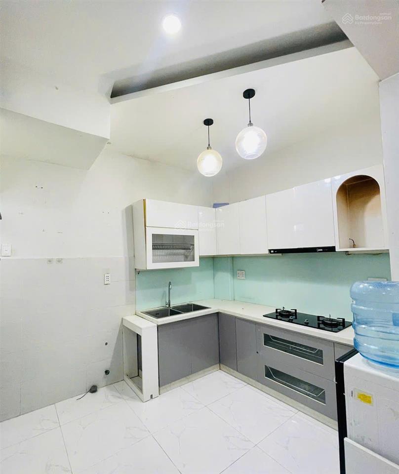 Nhà 2 tầng btct bình tân  2pn 2wc ban công  28m2  4x7  3.68 tỷ  hẻm 4m thông  hoàn công